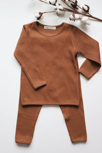 Organic Earth two-piece set in rust