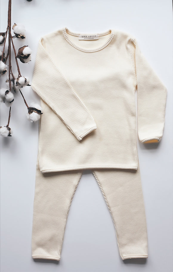 Organic Earth two-piece set in ivory